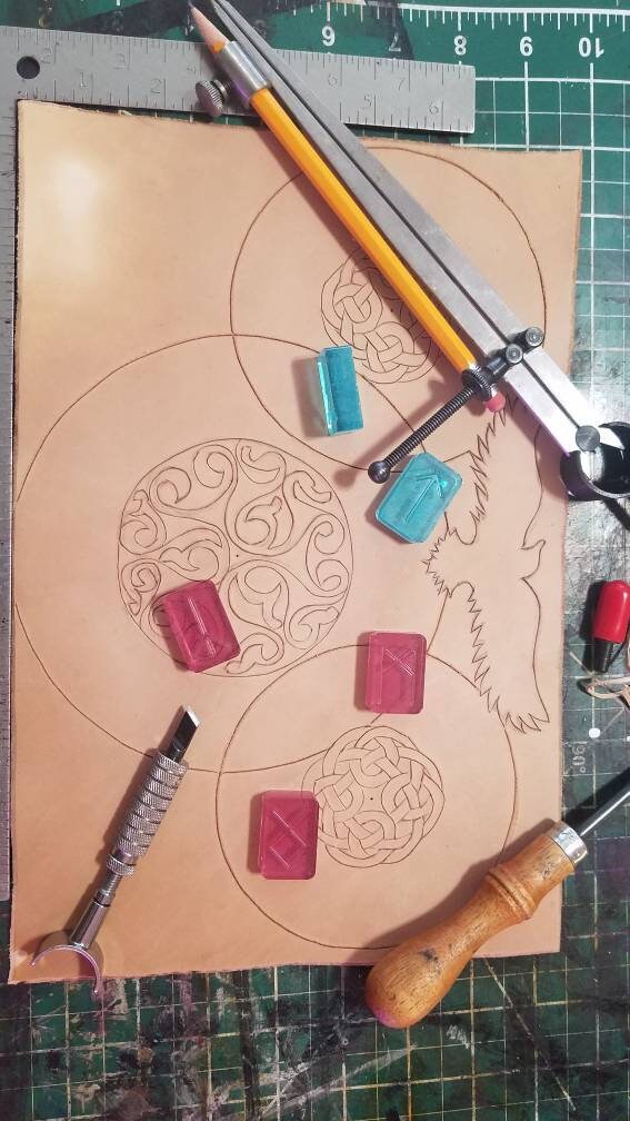 Rune Casting Mat - Past Present Future